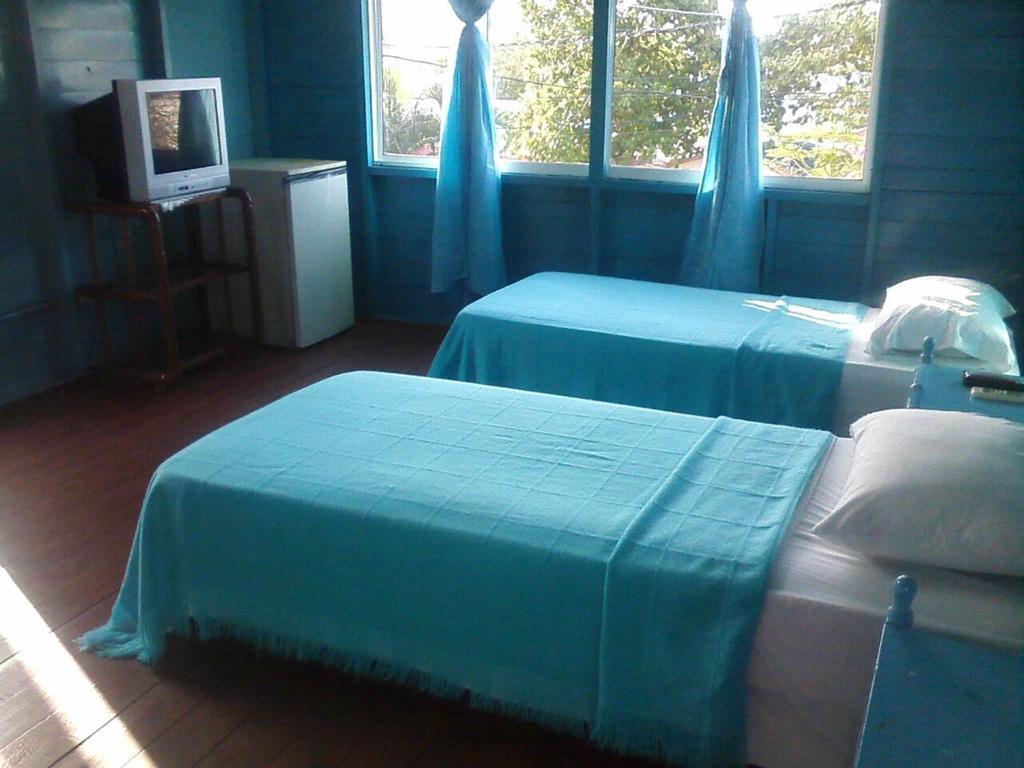 Hotel Flemming Tree Providencia Island Buitenkant foto