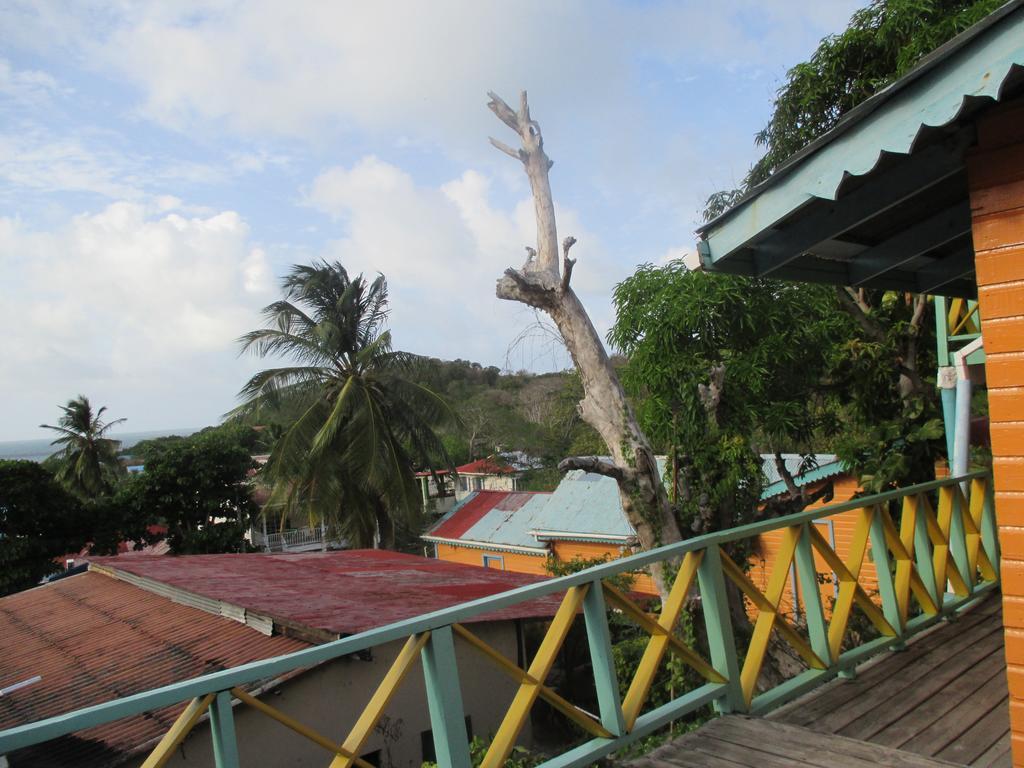 Hotel Flemming Tree Providencia Island Buitenkant foto
