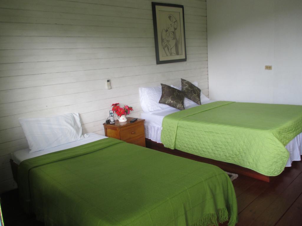 Hotel Flemming Tree Providencia Island Buitenkant foto