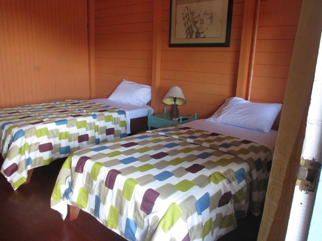 Hotel Flemming Tree Providencia Island Buitenkant foto