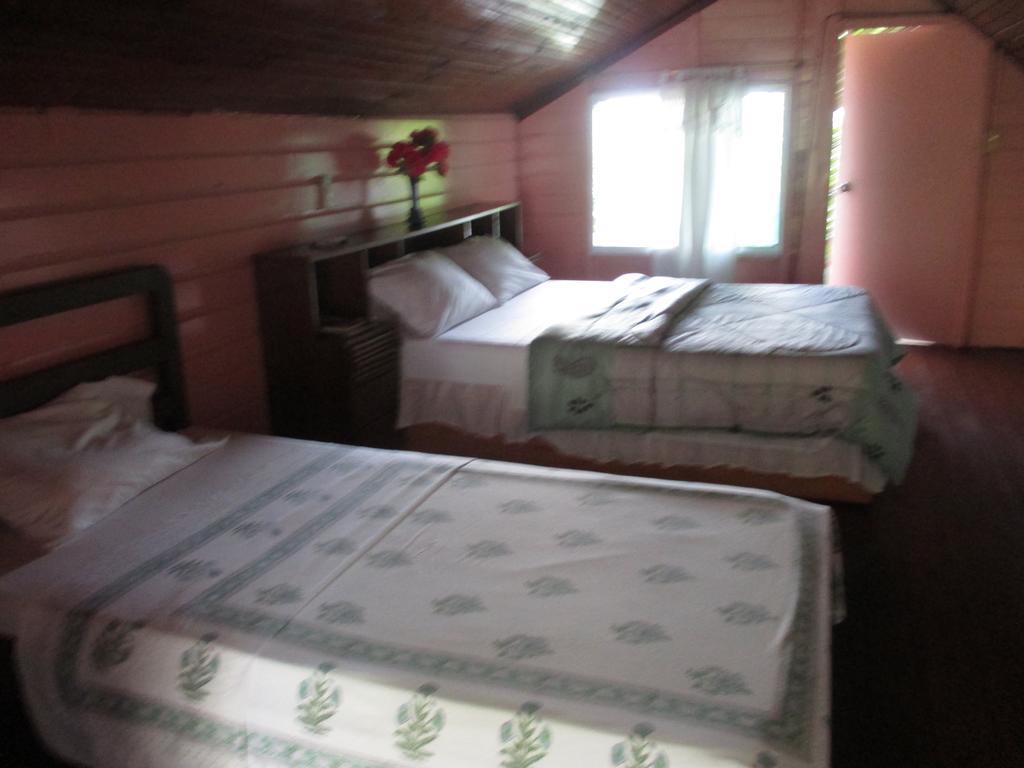 Hotel Flemming Tree Providencia Island Buitenkant foto